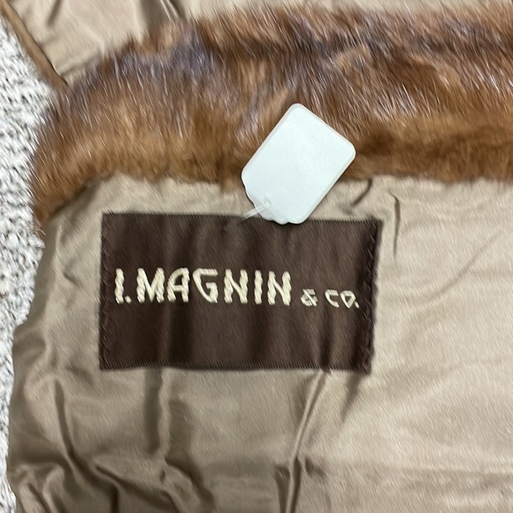 Vintage I. Magnin & Co. fur wrap shawl in great condition - Picture 3 of 4